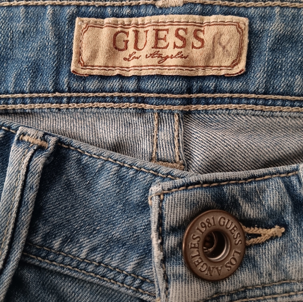 Guess Distressed Blue Jeans - Picture 9 of 16